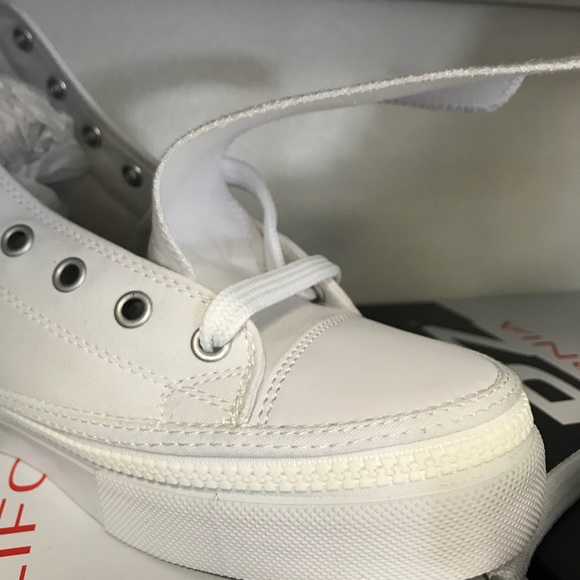 ZIPZ California white high tops - Picture 2 of 2